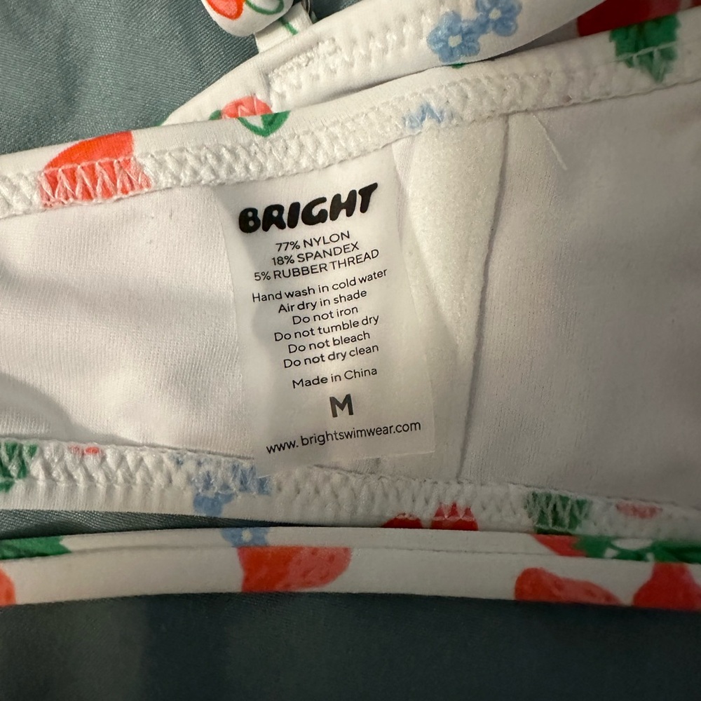 NWOT Bright Strawberry Print Bikini Set - Picture 6 of 6